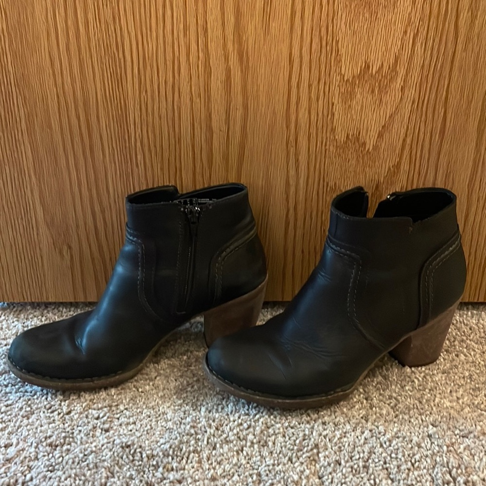 Black boots